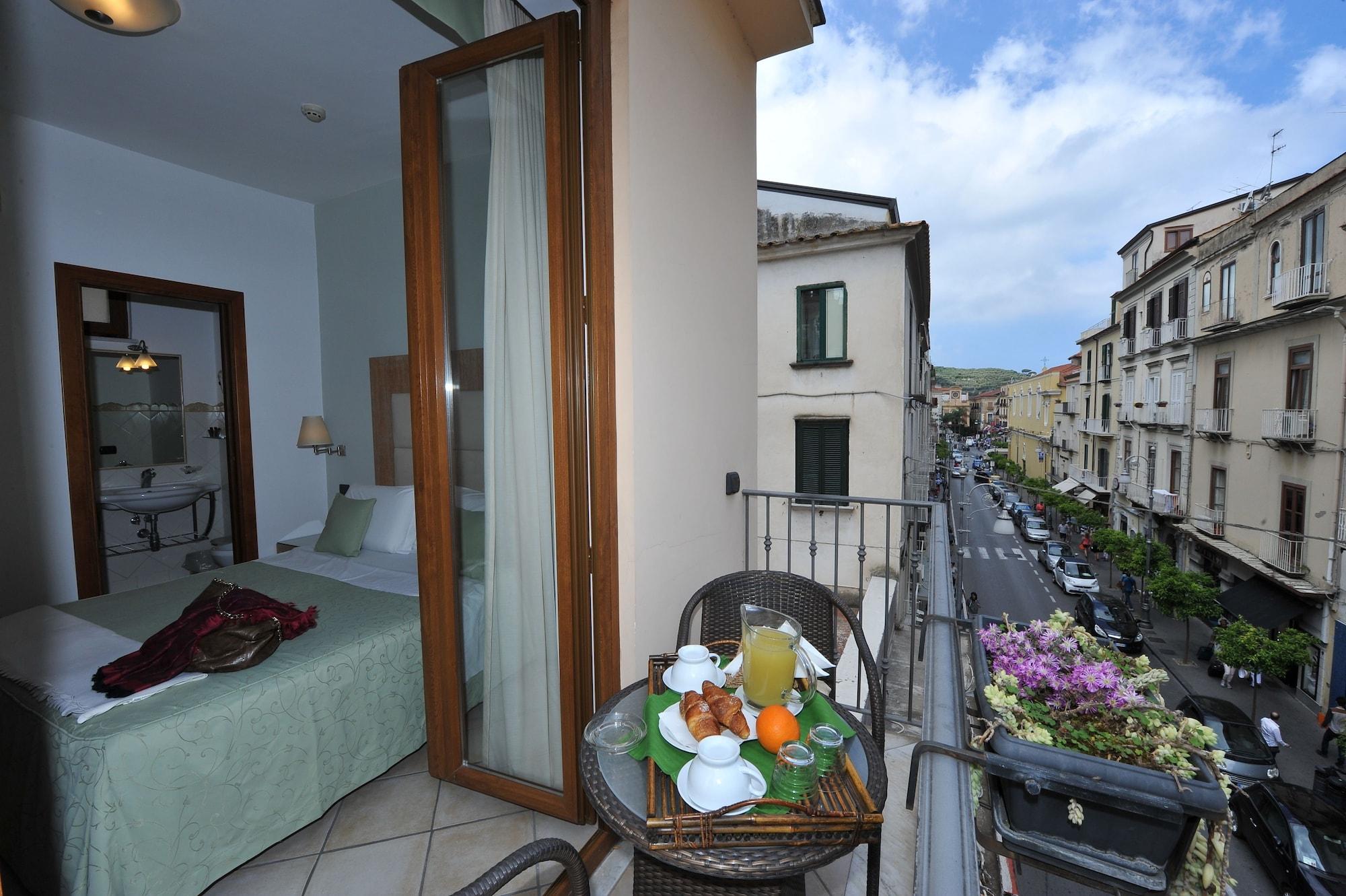 Hotel Sorrento City Esterno foto