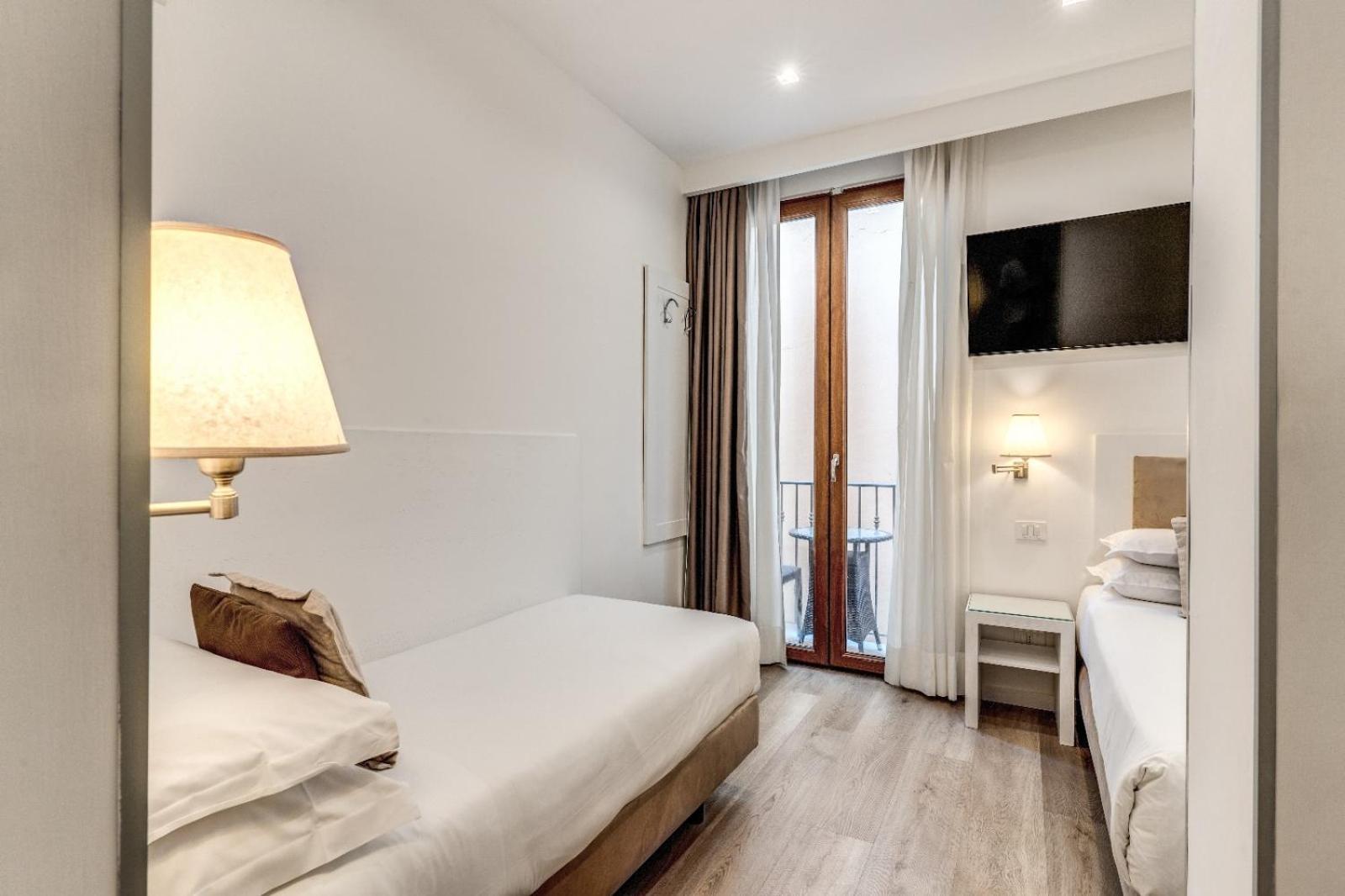 Hotel Sorrento City Esterno foto